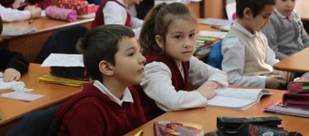 Elev umilit în fața clase Elev umilit în fața clase