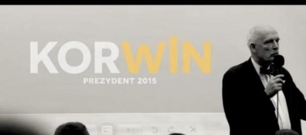 Kadr spotu wyborczego Korwina Mikke: YouTube Kadr spotu wyborczego Korwina Mikke: YouTube