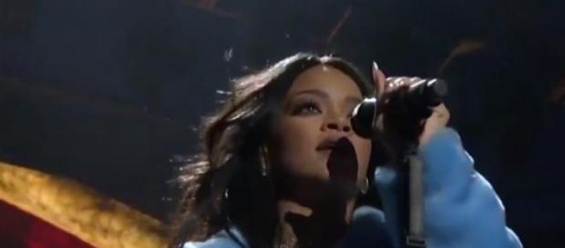 La cantante en una de sus actuaciones en vivo La cantante en una de sus actuaciones en vivo