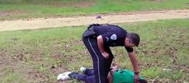 Mais uma perseguição policial que terminou mal Mais uma perseguição policial que terminou mal