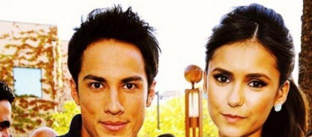 Nina Dobrev e Michael Trevino abandonam a série. Nina Dobrev e Michael Trevino abandonam a série.