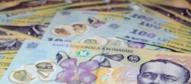 Salariile romanilor se duc pe mancare Salariile romanilor se duc pe mancare