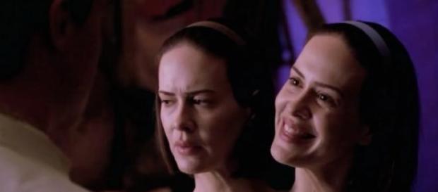 Sarah foi Bette e Dot em Freak Show. Sarah foi Bette e Dot em Freak Show.