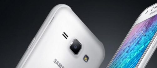 Immagine ufficiale di Samsung Galaxy J1.