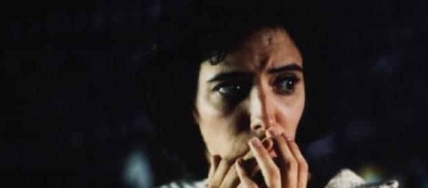 Ana Torrent en "Tesis", la ópera prima de Amenábar Ana Torrent en "Tesis", la ópera prima de Amenábar