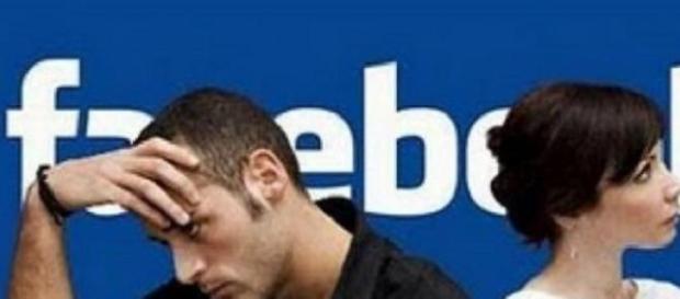 Consegna i documenti del divorzio tramite Facebook Consegna i documenti del divorzio tramite Facebook