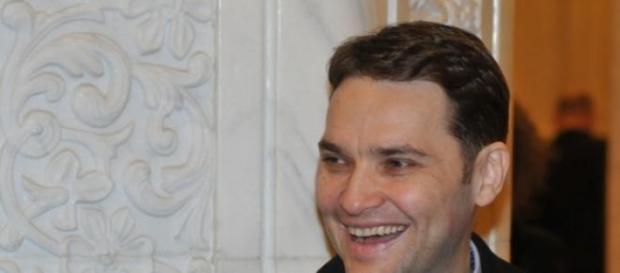 Dan Sova ramane o enigma politica Dan Sova ramane o enigma politica