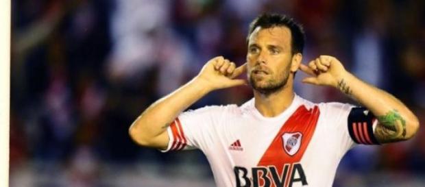 Con 107 goles, es 10º goleador histórico del club Con 107 goles, es 10º goleador histórico del club