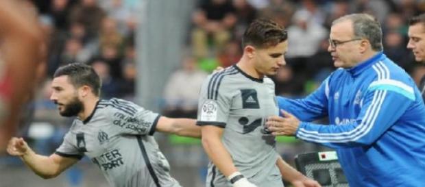 Le torchon brûle entre Bielsa et Thauvin Le torchon brûle entre Bielsa et Thauvin