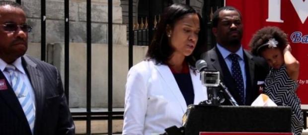 Marilyn Mosby a déposé les accusations d'homicide. Marilyn Mosby a déposé les accusations d'homicide.