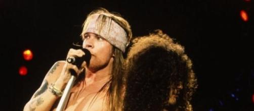 Axl Rose y Slash en un concierto de 1991