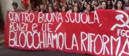 Scuola, Facebook dice no al ddl Renzi
