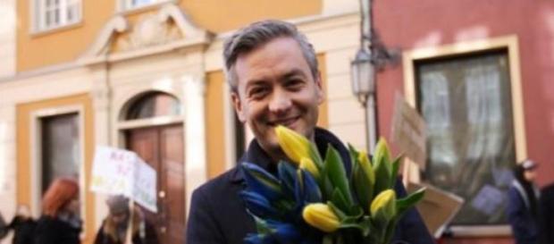 Robert Biedron en el día de la mujer apoyando Robert Biedron en el día de la mujer apoyando