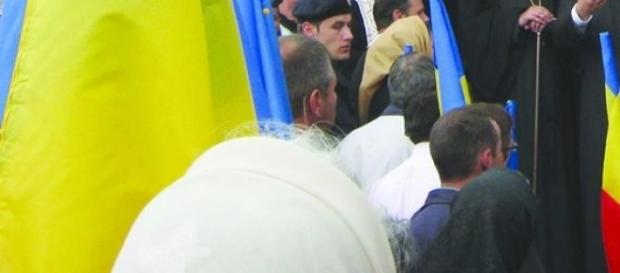 Românii se întorc în ţara lor Românii se întorc în ţara lor