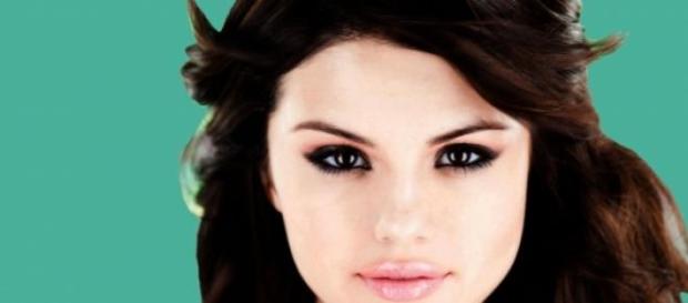 A jovem de 22 anos, Selena Gomez A jovem de 22 anos, Selena Gomez