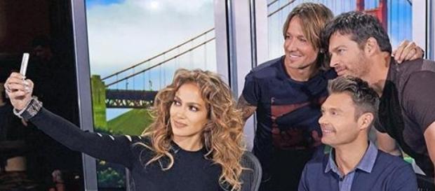 American Idol estreou em Junho de 2002 American Idol estreou em Junho de 2002