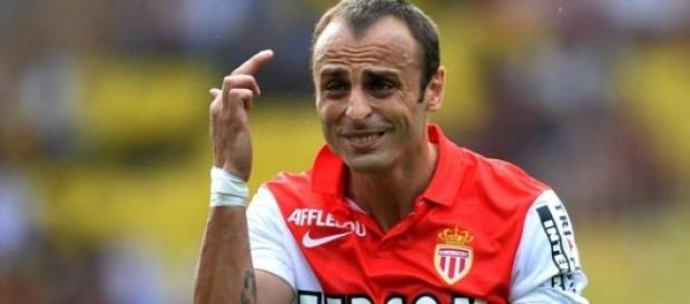 Berbatov est à Monaco pour le moment. Berbatov est à Monaco pour le moment.