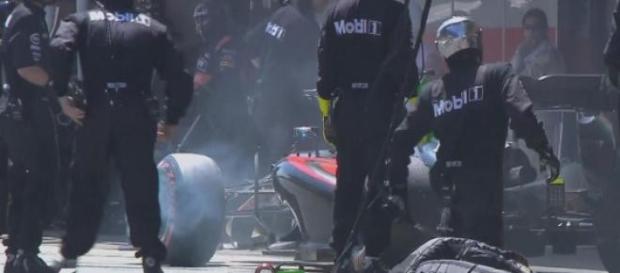 Fernando Alonso travou mas o McLaren não parou Fernando Alonso travou mas o McLaren não parou