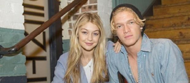 Gigi Hadid e Cody Simpson Gigi Hadid e Cody Simpson