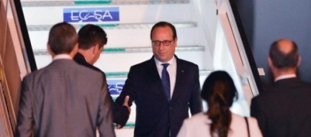 L'arrivée de François Hollande à La Havane à Cuba. L'arrivée de François Hollande à La Havane à Cuba.