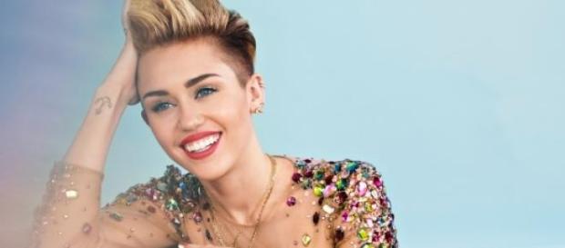 Miley Cyrus em sessão fotográfica Miley Cyrus em sessão fotográfica