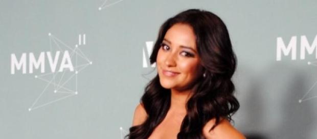 Pretty Little Liars-Star Shay Mitchell. Pretty Little Liars-Star Shay Mitchell.