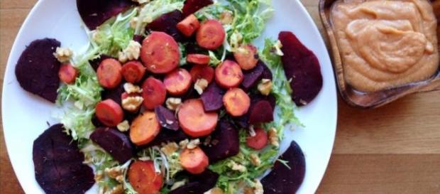 Ensalada refrescante y energizante para el calor Ensalada refrescante y energizante para el calor