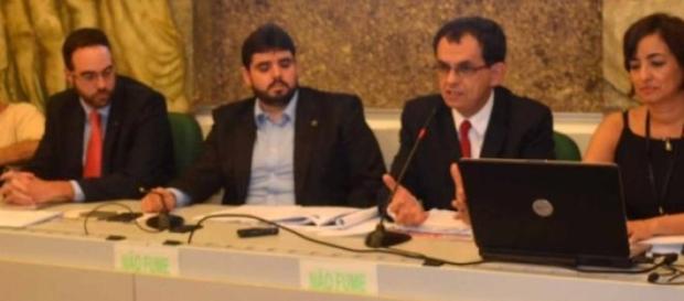 Ministério explica mudanças nas outorgas de rádios Ministério explica mudanças nas outorgas de rádios