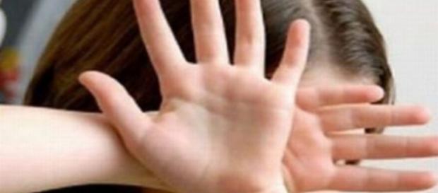 Românii au devenit sclavi ai abuzurilor de primă pagină Românii au devenit sclavi ai abuzurilor de primă pagină