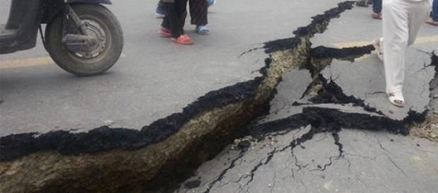 Un segundo Terremoto de 7.3 sorprende a Nepal Un segundo Terremoto de 7.3 sorprende a Nepal