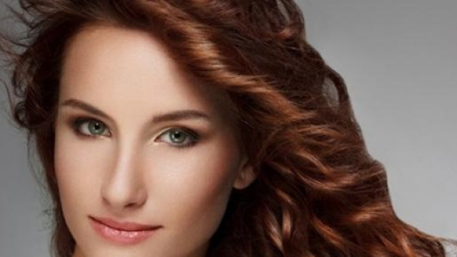 Capelli estate 2015: acconciature e colore