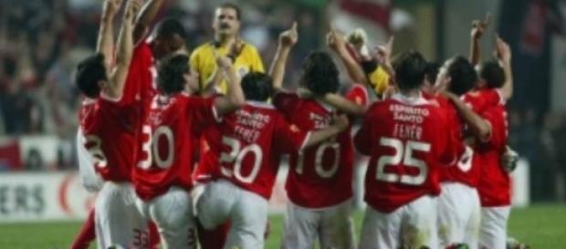 11 anos depois Fehér volta a "entrar" em campo 11 anos depois Fehér volta a "entrar" em campo