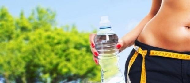 Beber água mais fria ajuda o metabolismo. Beber água mais fria ajuda o metabolismo.