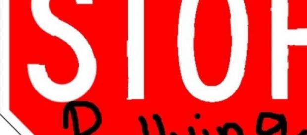 Caso de bulllying está a revoltar redes sociais. Caso de bulllying está a revoltar redes sociais.