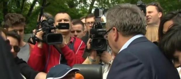 Spotkania z wyborcami są trudne (print scrn TVN24) Spotkania z wyborcami są trudne (print scrn TVN24)