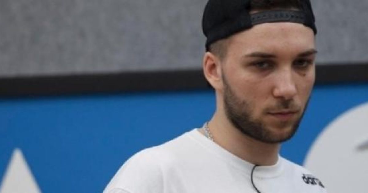 Il gesto d'amore di Mattia Briga ad Amici 14 la dedica alla fidanzata