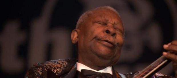 B.B. King e a sua Lucille numa das suas actuações B.B. King e a sua Lucille numa das suas actuações
