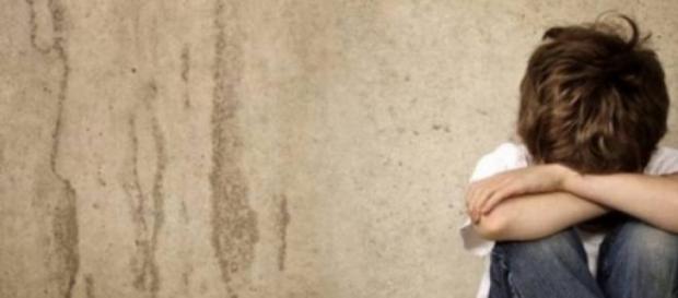 Copil de 12 ani, abuzat sexual Copil de 12 ani, abuzat sexual