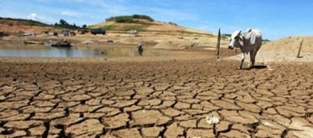 Desertification affecting the Atlantic Basin. Desertification affecting the Atlantic Basin.
