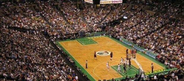 El baloncesto tiene muchos seguidores en EE.UU. El baloncesto tiene muchos seguidores en EE.UU.