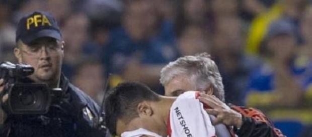 Gas pimienta dejó a jugadores de River afectados Gas pimienta dejó a jugadores de River afectados