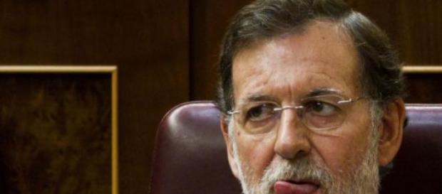 Mariano Rajoy se esconde ante los problemas Mariano Rajoy se esconde ante los problemas