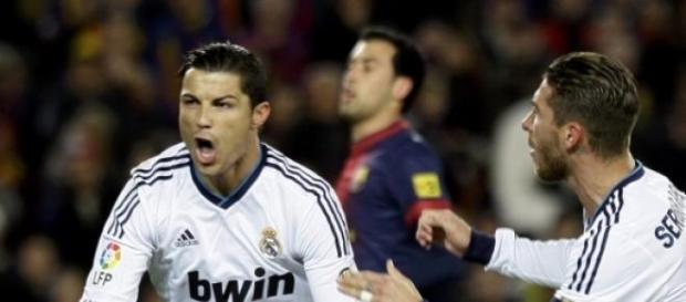 Ramos e Cristiano Ronaldo de costas voltadas Ramos e Cristiano Ronaldo de costas voltadas