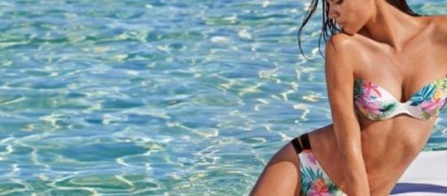Fantasia tropical per il bikini Antigua