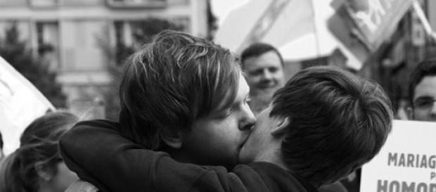 Contre les actes et propos homophobes. Contre les actes et propos homophobes.