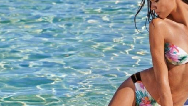 Fantasia tropical per il bikini Antigua