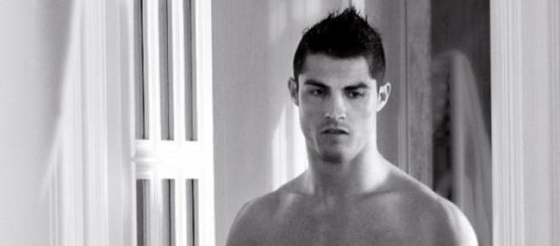 Cristiano Ronaldo ist der bestbezahlte Fußballer Cristiano Ronaldo ist der bestbezahlte Fußballer
