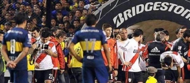 La imágen de la derrota: Boca-River, no continúa La imágen de la derrota: Boca-River, no continúa