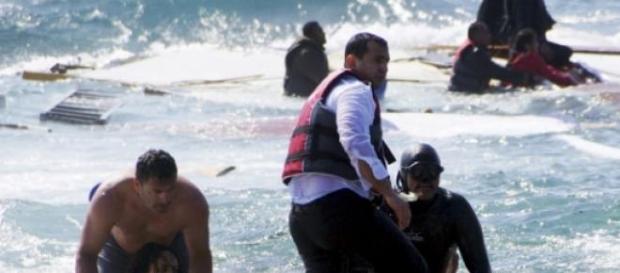 Naufrágio de imigrantes ilegais - Rodes na Grécia Naufrágio de imigrantes ilegais - Rodes na Grécia