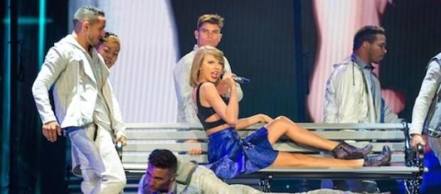 Taylor Swift sang for over two hours. Taylor Swift sang for over two hours.